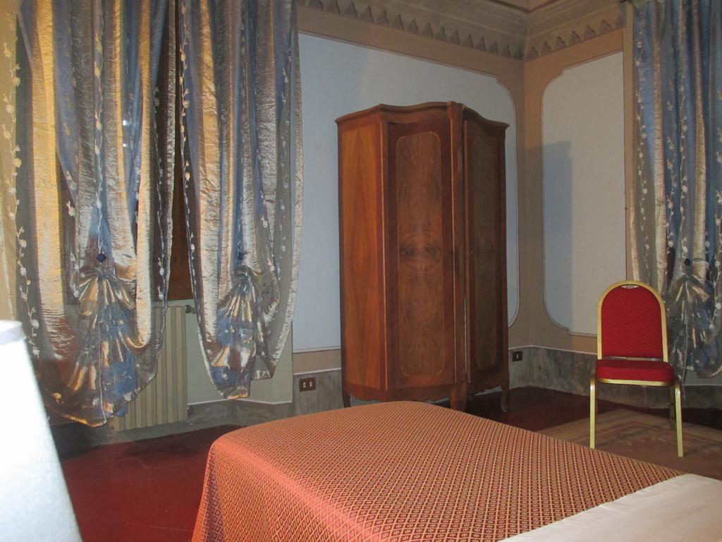 Villa Cantoni Gropello Cairoli الغرفة الصورة